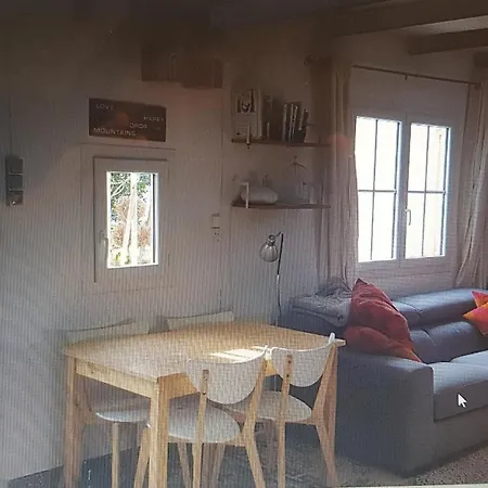 Maison Aux Volets Jaunes * Les Angles (Gard)