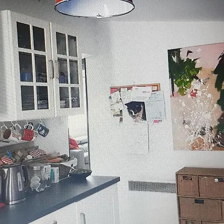 Maison Aux Volets Jaunes * Les Angles (Gard)
